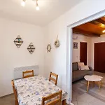 2 Bedroom Lovely In *