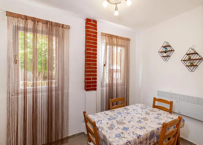 Διαμέρισμα 2 Bedroom Lovely In Kruševo