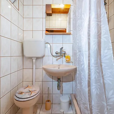 2 Bedroom Lovely In Kruševo