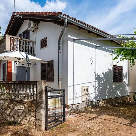 2 Bedroom Lovely In Krusevo (Zadar)