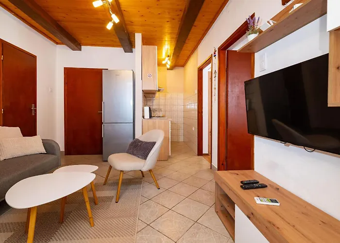 2 Bedroom Lovely In Apartamento *