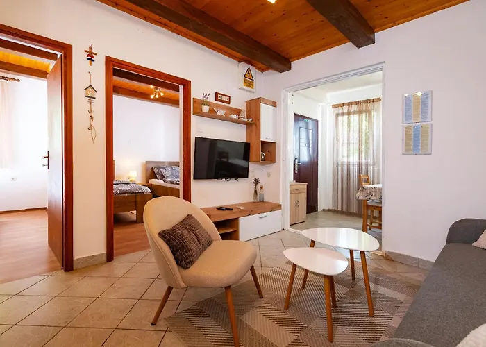 아파트 2 Bedroom Lovely In Kruševo